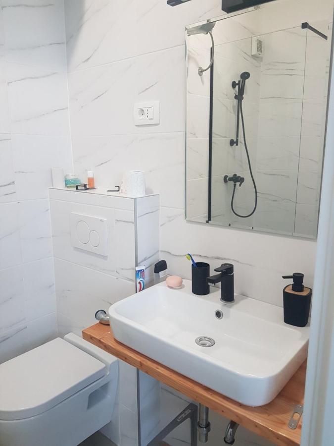 Apartma Soncek Izola Eksteriør billede